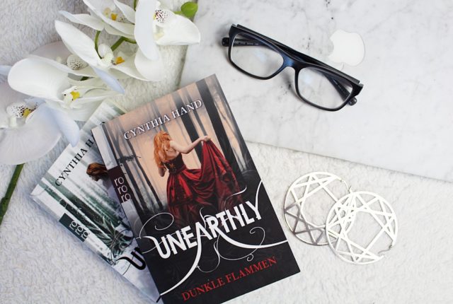 Unearthly Dunkle Flammen
